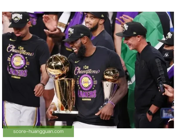 湖人遭遇惨败创队史纪录三战雷霆总输八十一分震惊全美